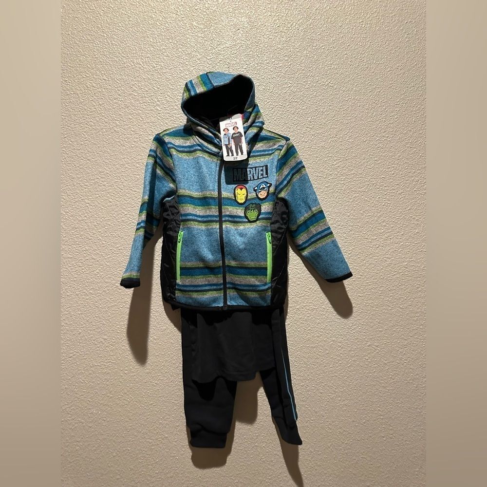 NWT Marvel Avengers 3 Piece Set (Jacket, Shirt, Pants) Size 3T